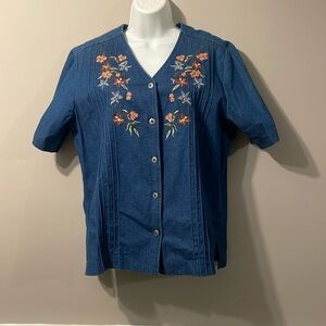 Vintage alfred dunner denim short sleeve embroidered women top